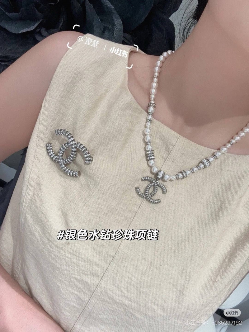 Ch**el brooches